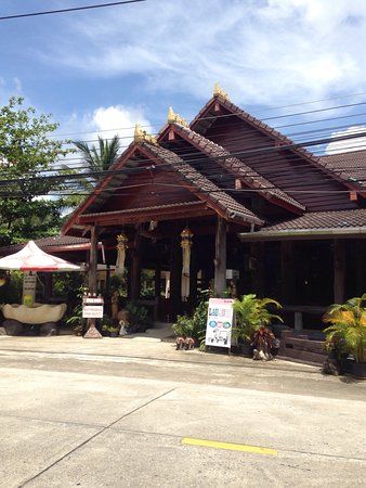 Happy Lagoon Restaurant